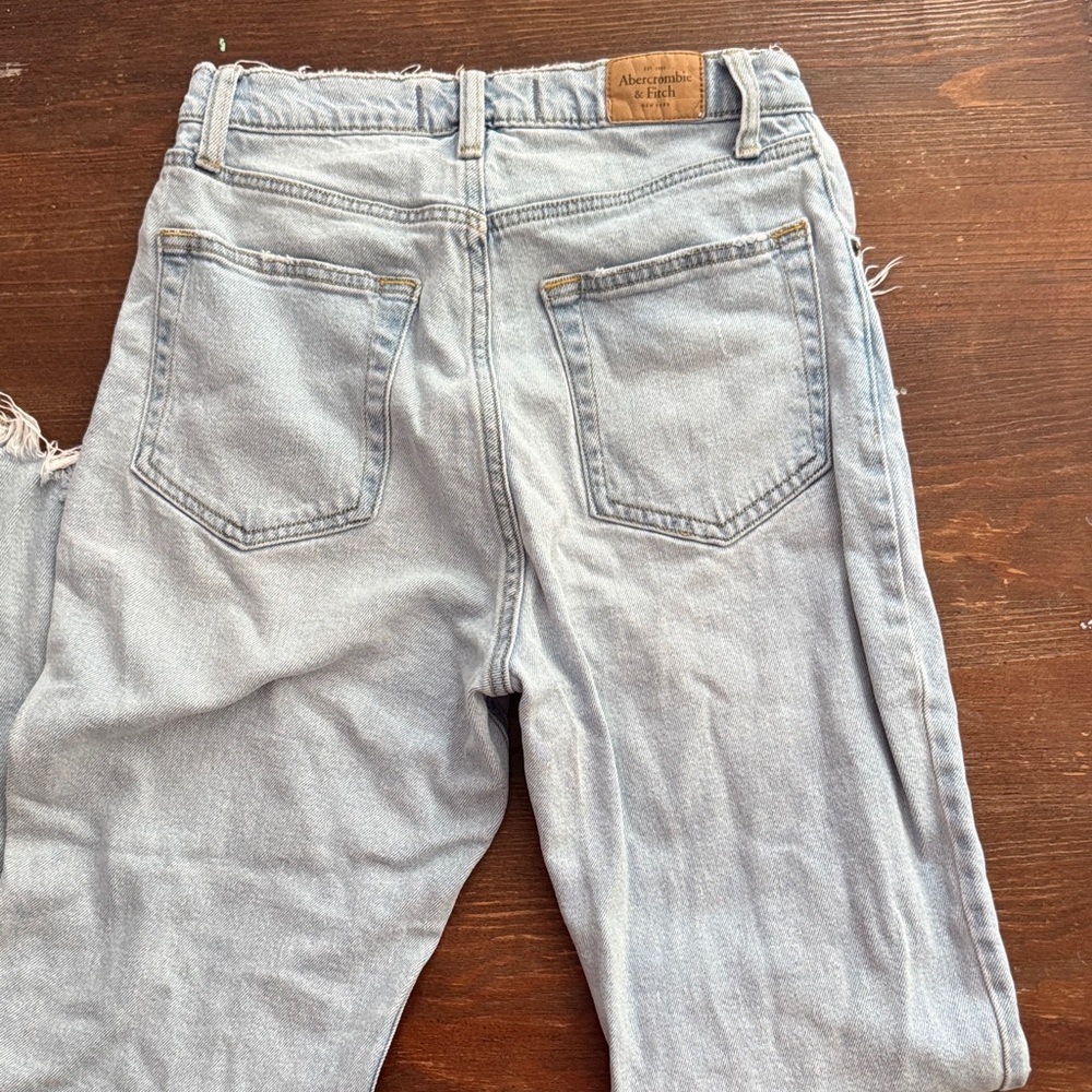 Abercrombie & Fitch Light Blue High-Rise Straight Jeans - Picture 3 of 3